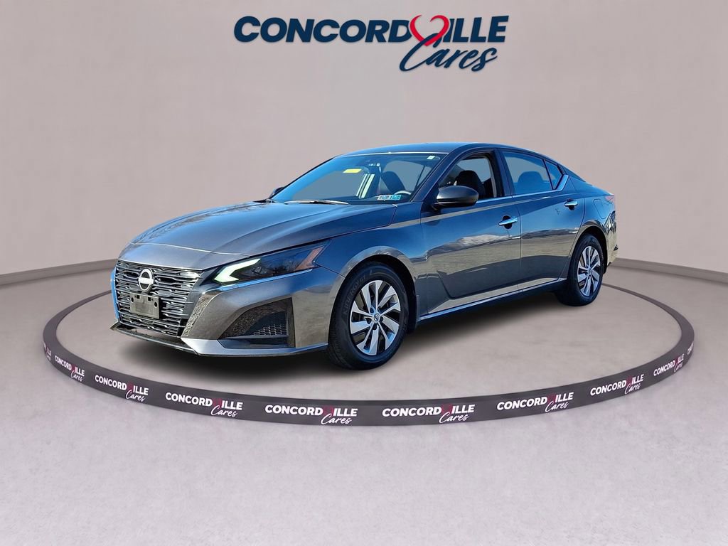Used 2024 Nissan Altima 2.5 S FWD image 3