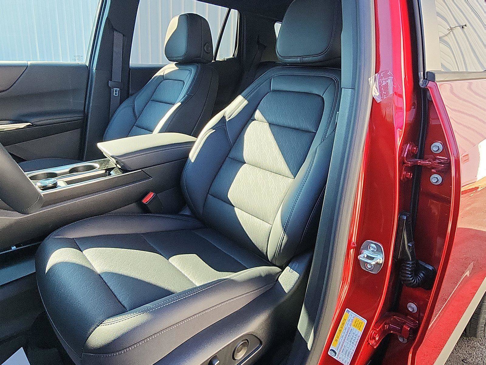 New 2026 Chevrolet Equinox LT w/ Convenience Package II image 21