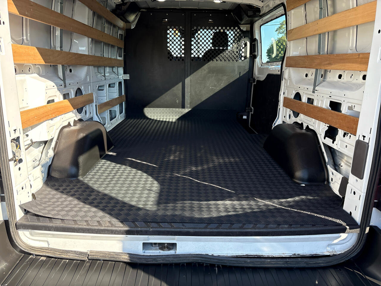 Used 2024 Ford Transit 250 Low Roof w/ Exterior Upgrade Package image 28