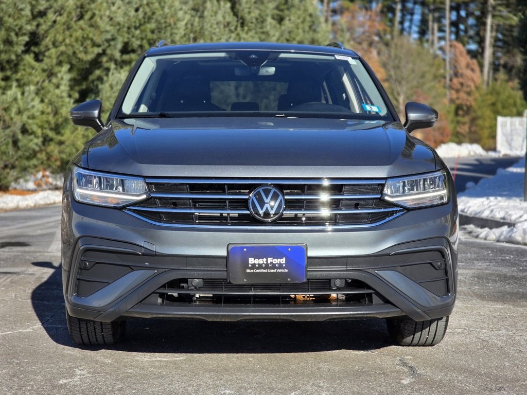 Used 2024 Volkswagen Tiguan SE image 2