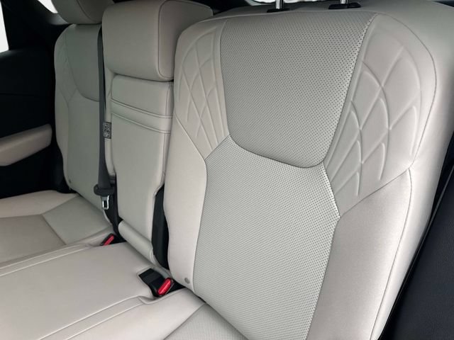 Used 2025 Lexus RX 350 Premium w/ Accessory Package (Z1) FWD image 12