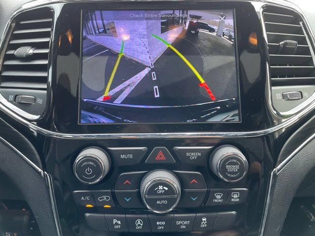 Used 2019 Jeep Grand Cherokee Limited AWD/4WD image 23