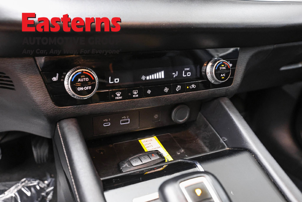 Used 2024 Mitsubishi Outlander SE FWD image 21