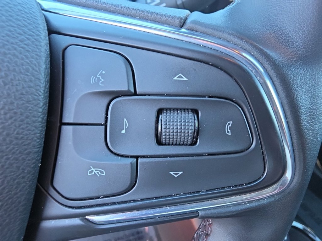 Used 2024 Buick Envista Sport Touring w/ Convenience I Package FWD image 21