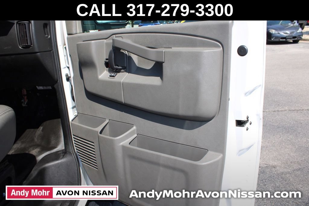 Used 2021 Chevrolet Express 2500 LS w/ Driver Convenience Package RWD image 17
