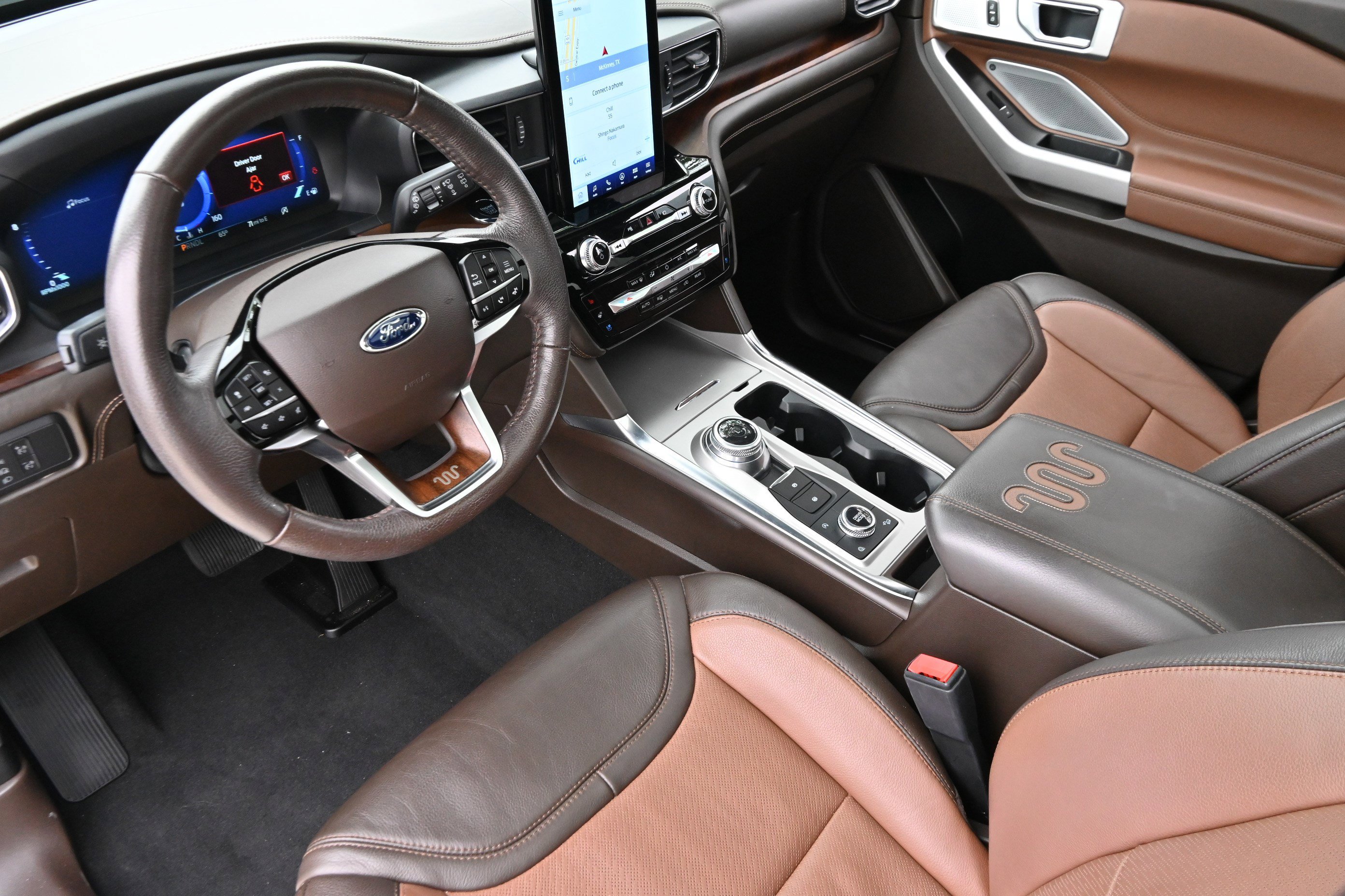 Used 2022 Ford Explorer King Ranch w/ Class IV Trailer Tow Package AWD/4WD image 15