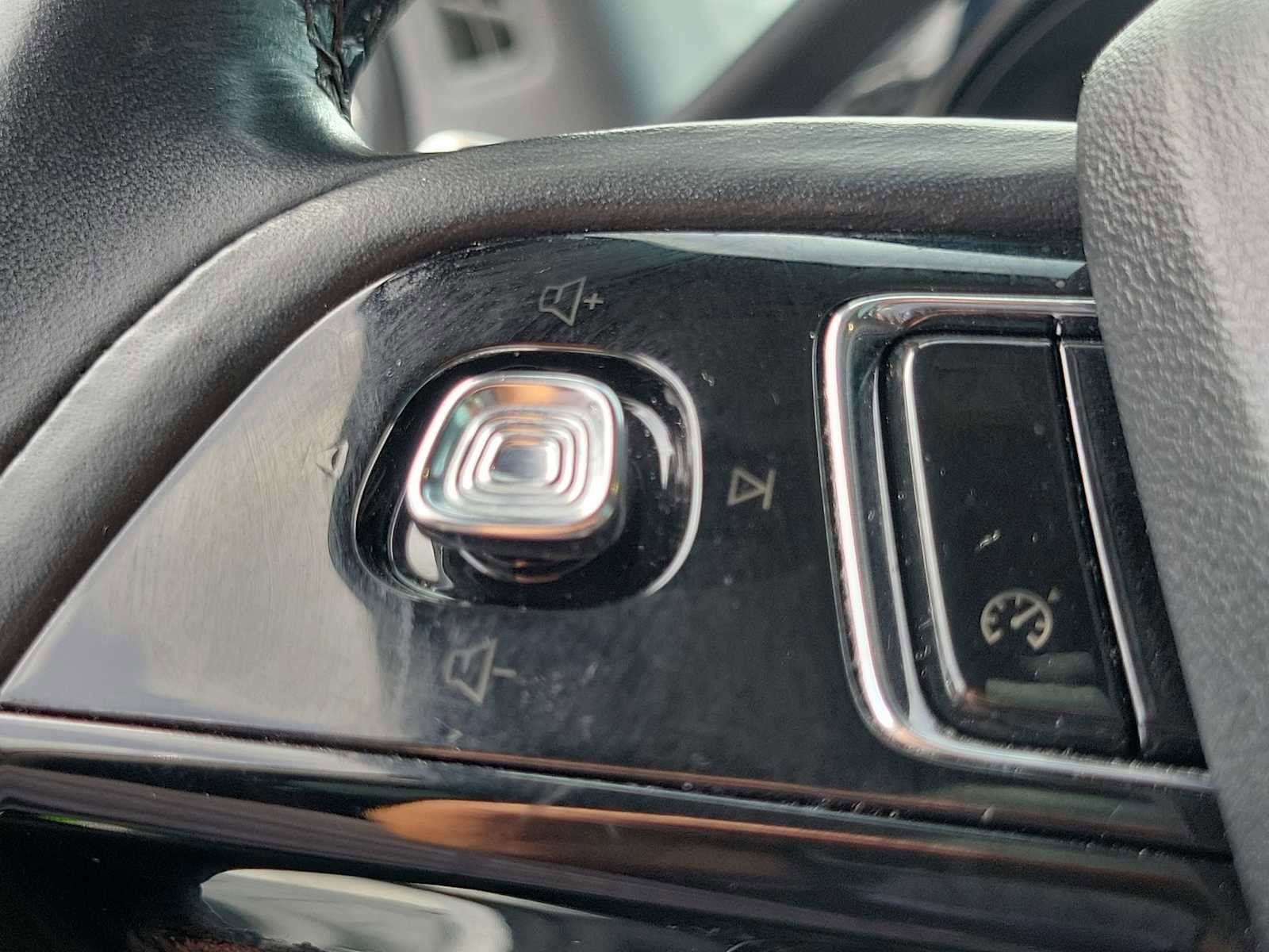 Used 2021 Lincoln Corsair AWD w/ Premium Package image 20