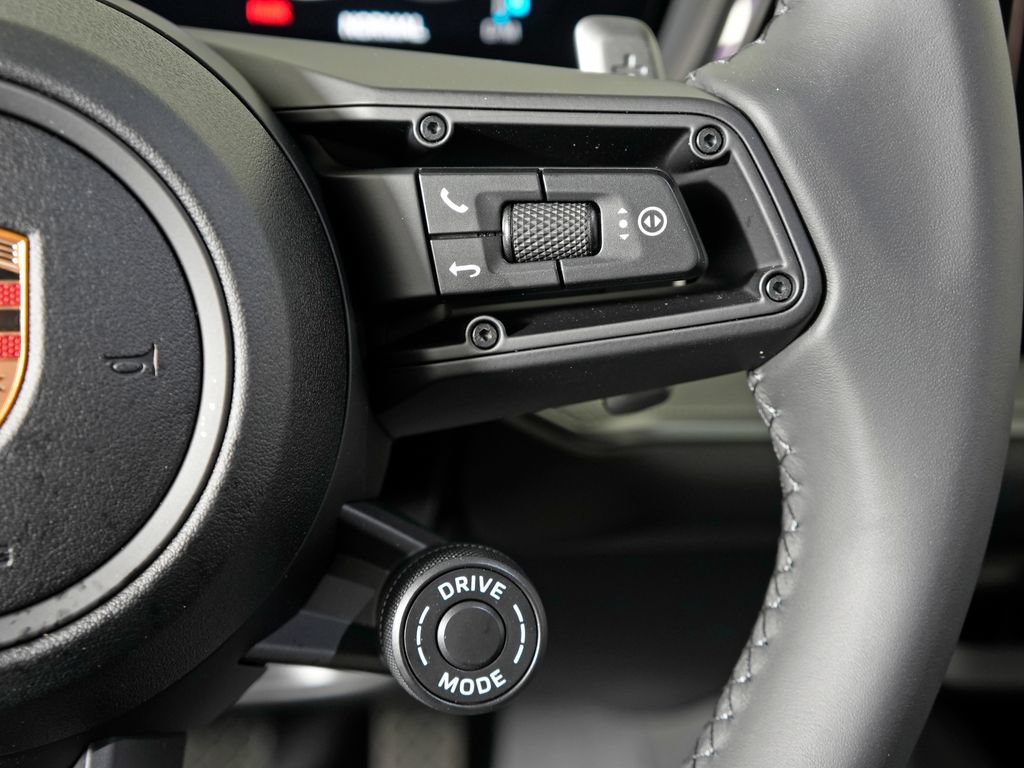 New 2026 Porsche Cayenne Coupe AWD/4WD image 26
