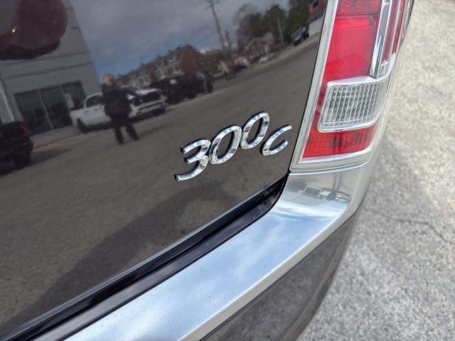 Used 2012 Chrysler 300 C Luxury Series image 4