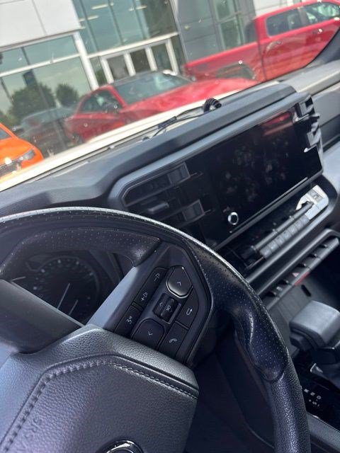 Used 2025 Toyota Tundra SR AWD/4WD image 15