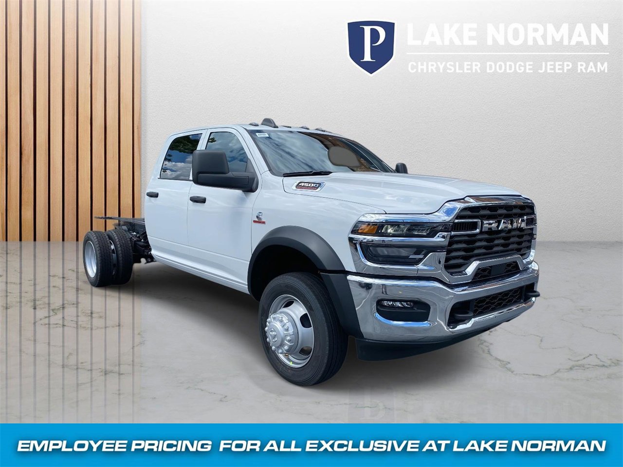 New 2025 RAM 4500 Tradesman w/ Chrome Appearance Group