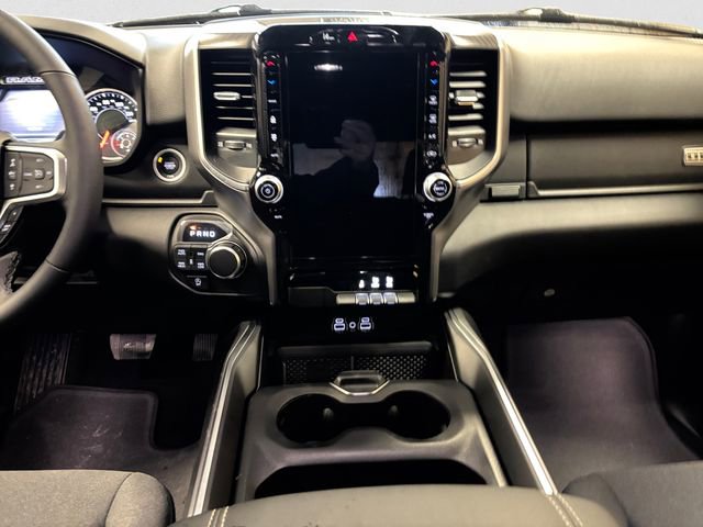 New 2026 RAM 1500 4x4 Crew Cab image 12
