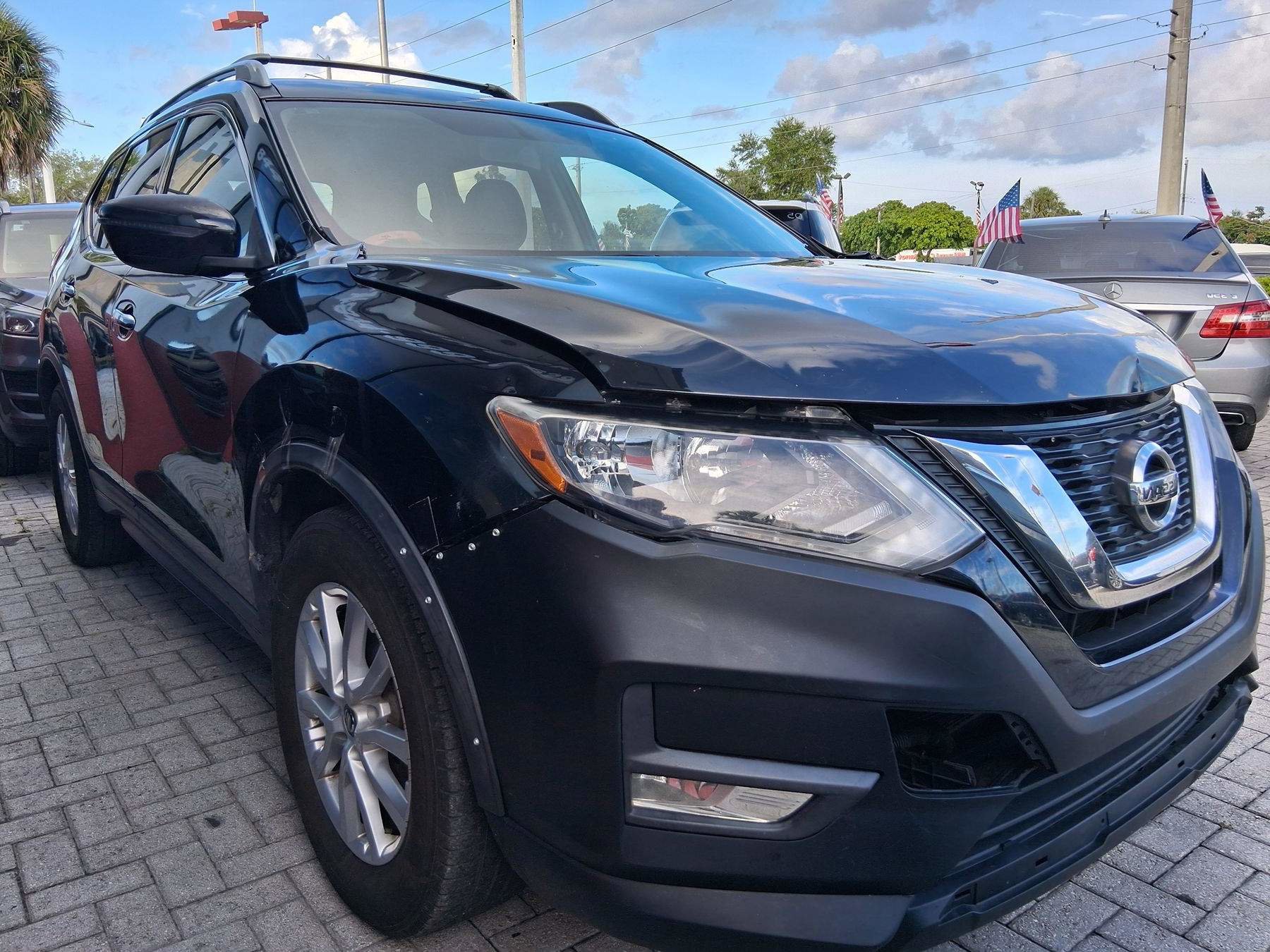 Used 2017 Nissan Rogue SV