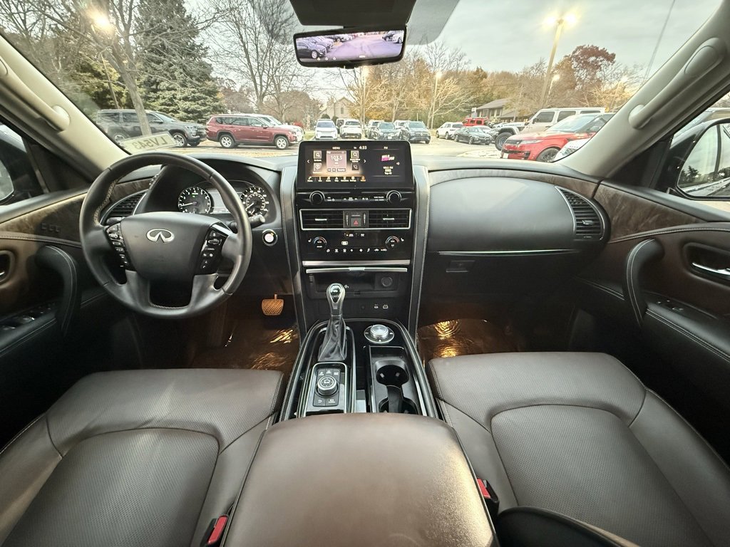 Used 2024 INFINITI QX80 Premium Select w/ Cargo Package image 31