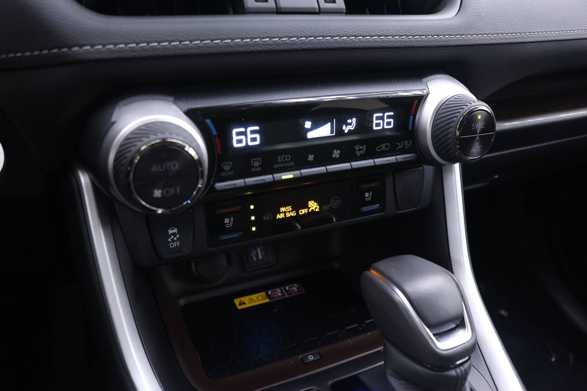 Used 2024 Toyota RAV4 Limited w/ Advanced Technology Package image 6