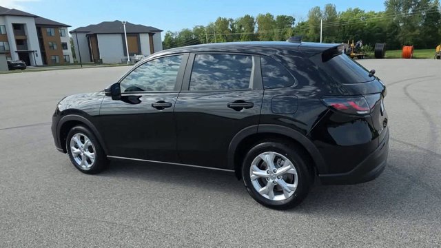 Used 2024 Honda HR-V LX image 5