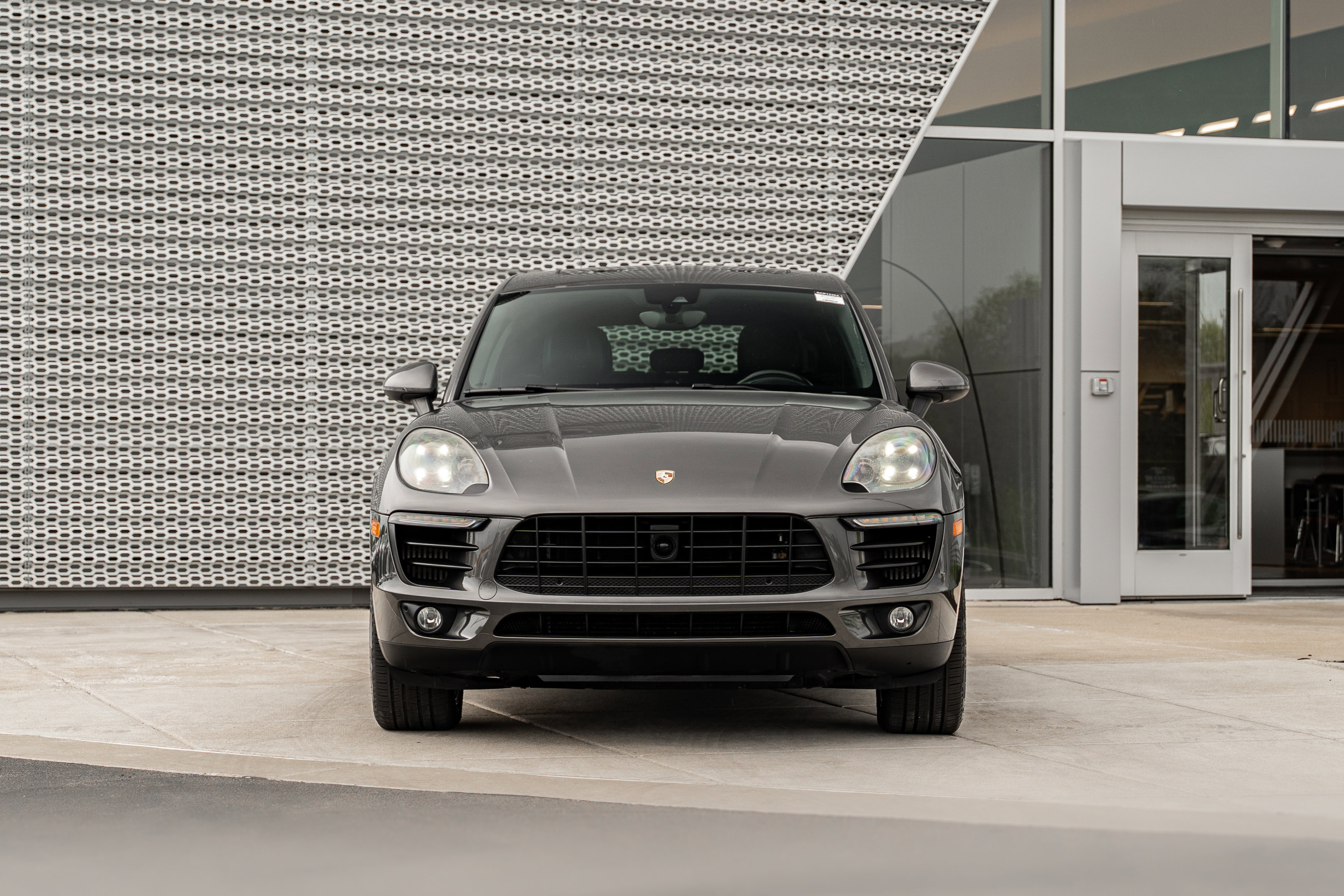 Used 2015 Porsche Macan S AWD/4WD image 36