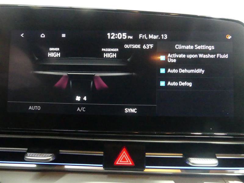 Used 2022 Hyundai Elantra Limited image 43