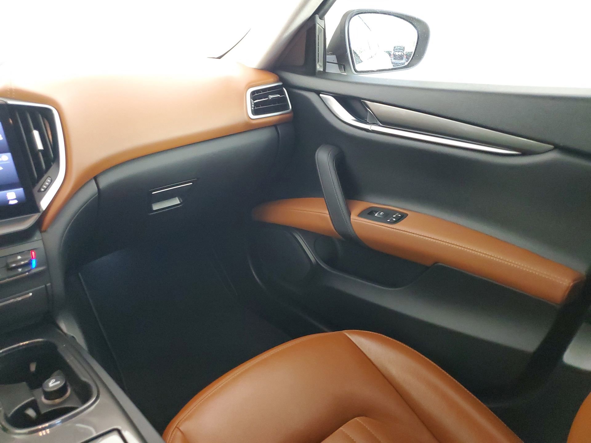 Used 2021 Maserati Ghibli S image 46