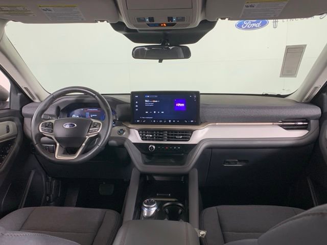 Used 2025 Ford Explorer Active image 28