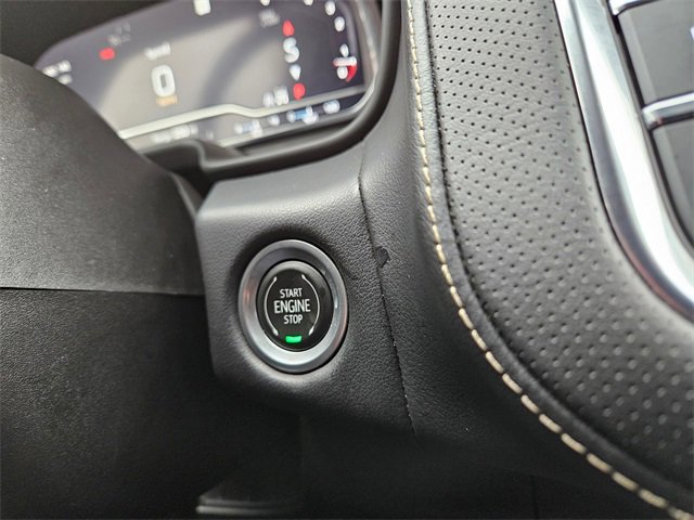 Used 2023 GMC Yukon XL SLT image 24