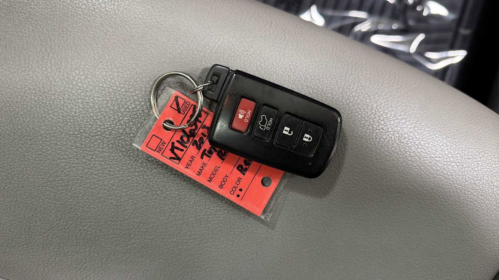 Used 2013 Toyota RAV4 Limited AWD/4WD image 31