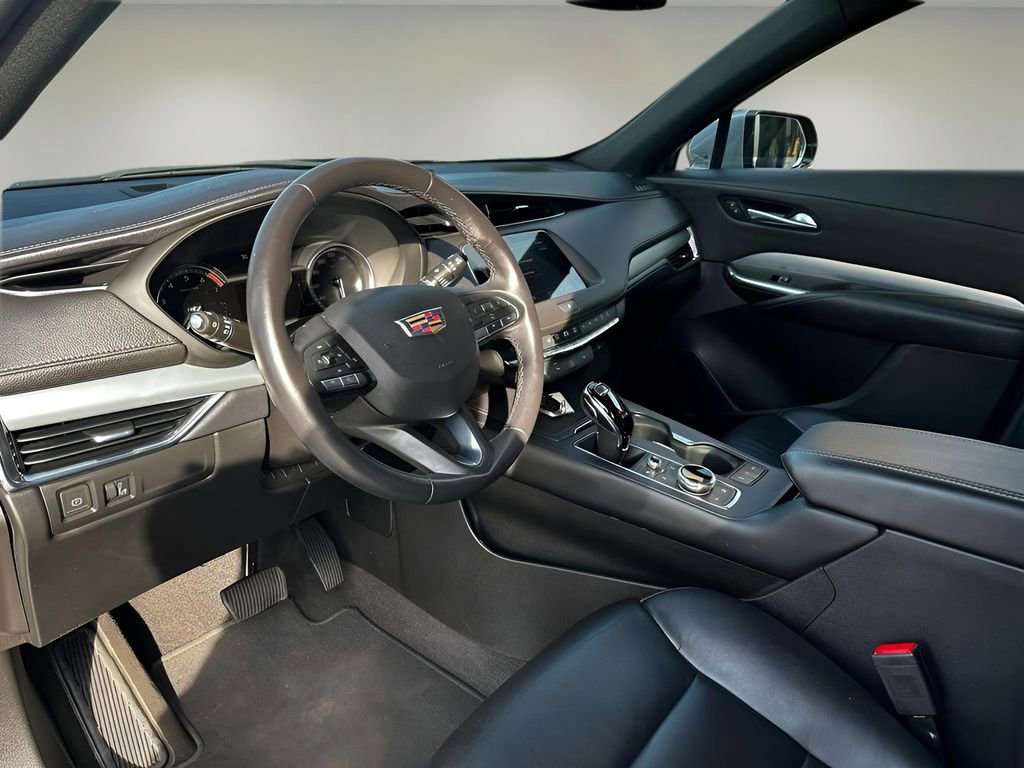 Used 2023 Cadillac XT4 Premium Luxury FWD image 12