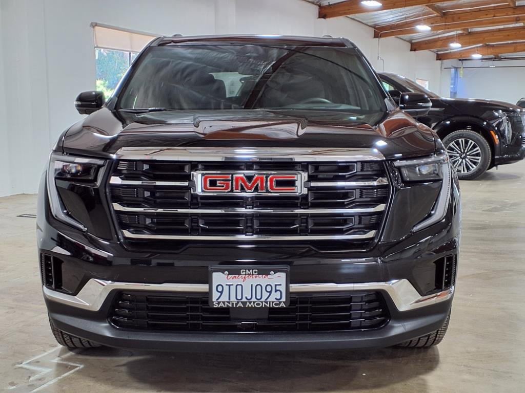 Used 2025 GMC Acadia Elevation image 2