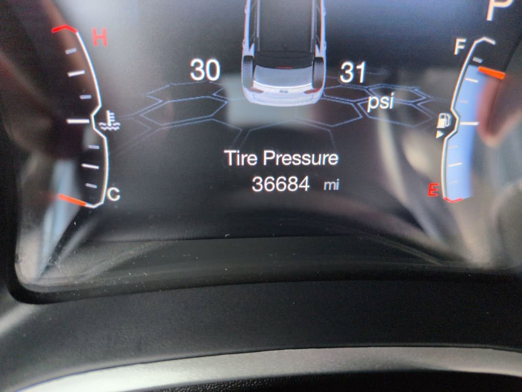 Used 2019 Jeep Compass Sport w/ Cold Weather Group image 16