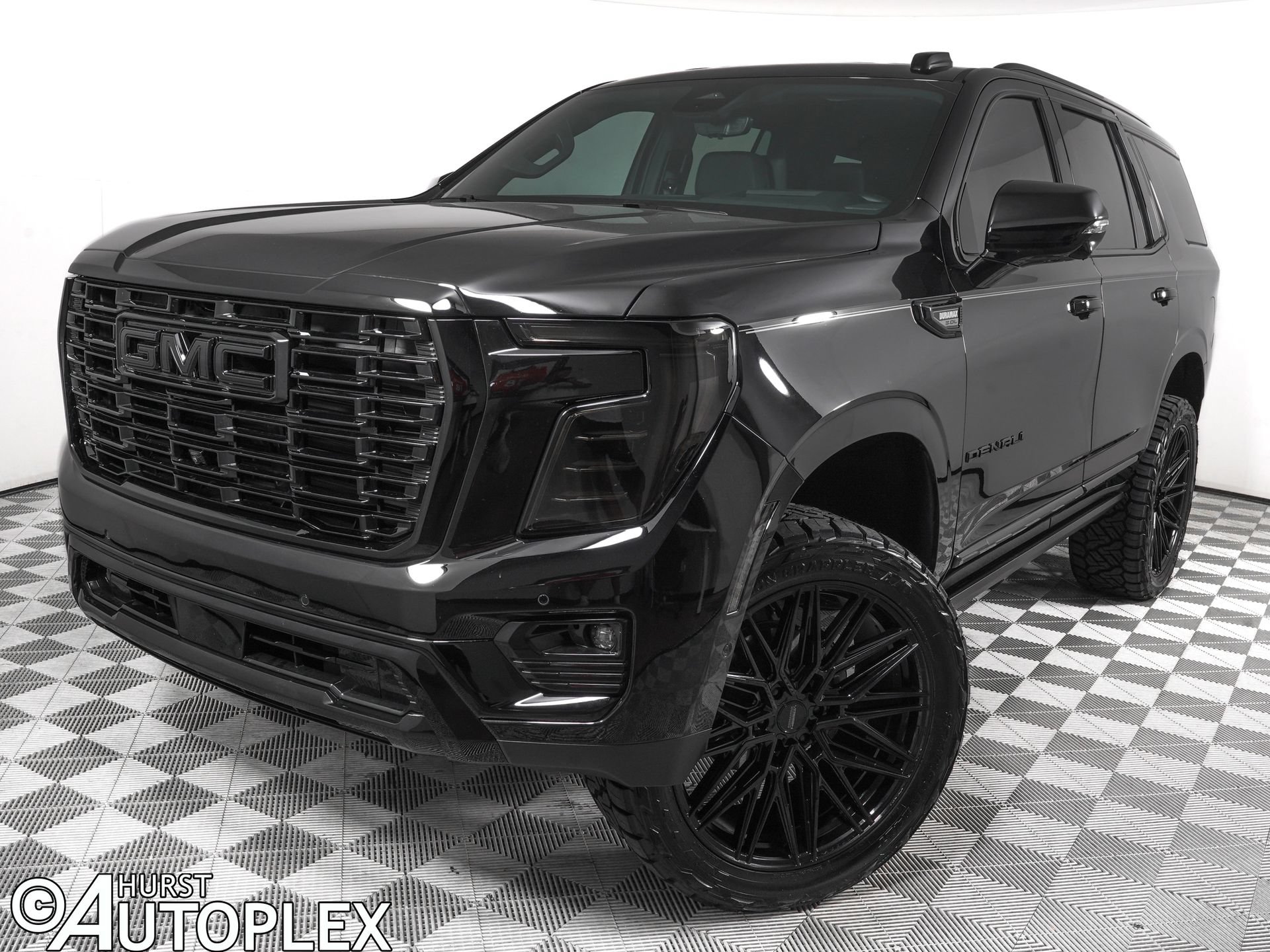 Used 2026 GMC Yukon Denali w/ Denali Reserve Package AWD/4WD image 1