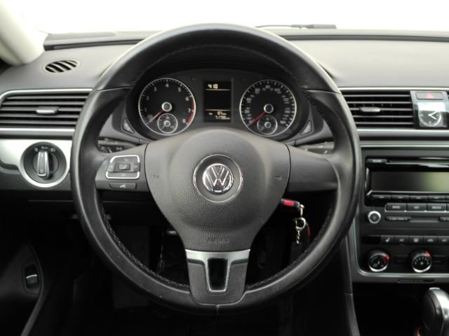Used 2014 Volkswagen Passat 1.8T Wolfsburg Edition image 29
