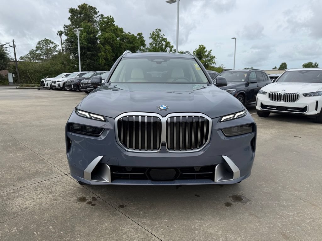 Certified 2026 BMW X7 xDrive40i w/ Executive Package AWD/4WD image 4
