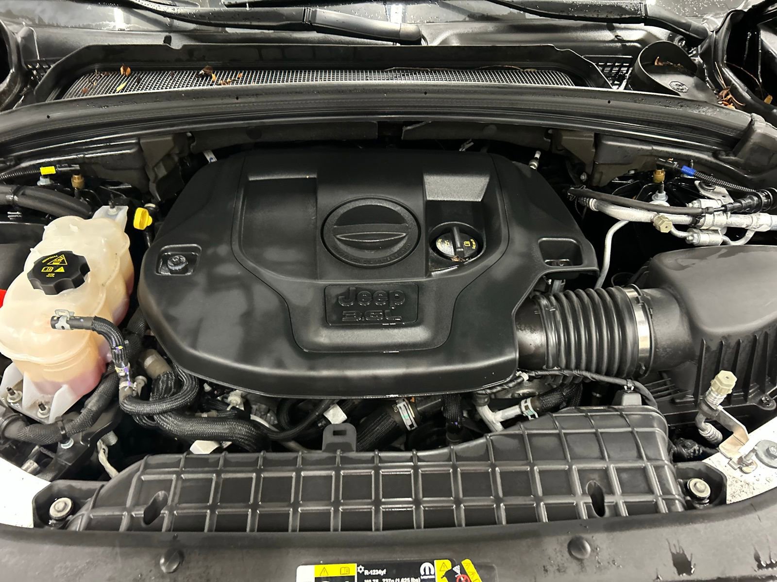 Certified 2023 Jeep Grand Cherokee Summit w/ Luxury Tech Group V image 34