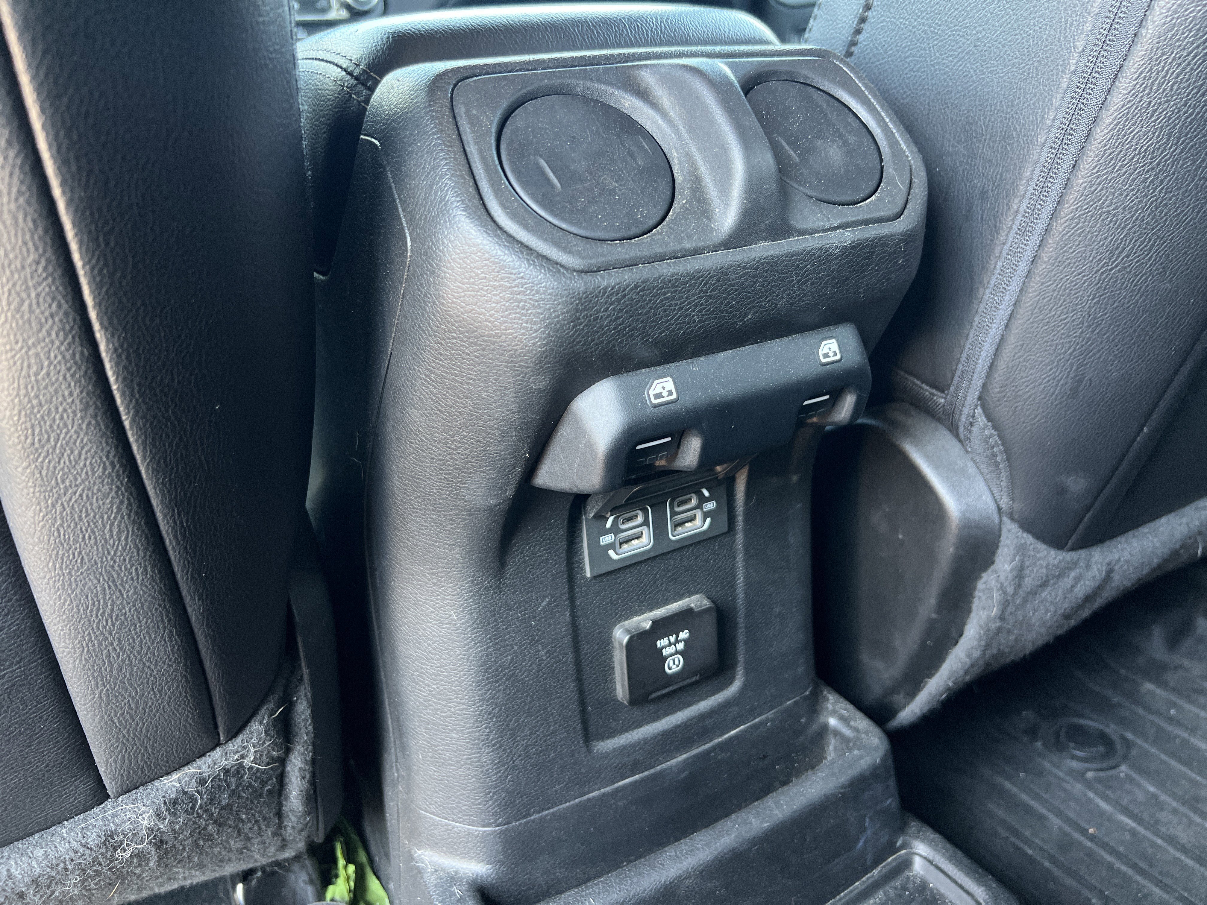 Used 2022 Jeep Wrangler Unlimited Sahara w/ Cold Weather Group image 39