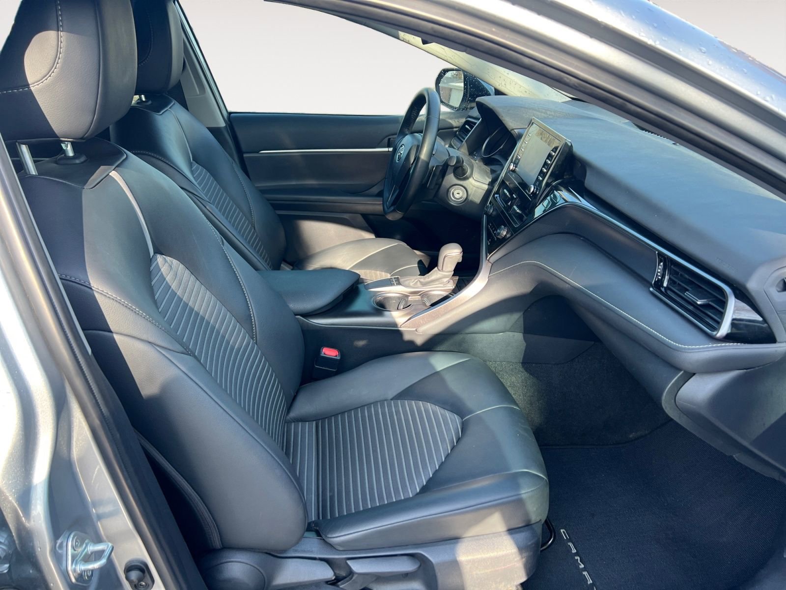 Used 2023 Toyota Camry SE w/ Protection Package (Q2) (TMS) image 15