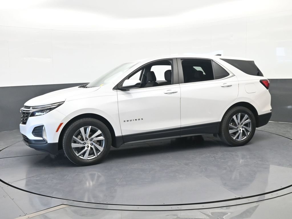 Used 2022 Chevrolet Equinox LT image 2