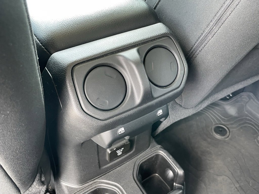 Used 2022 Jeep Gladiator Sport image 25