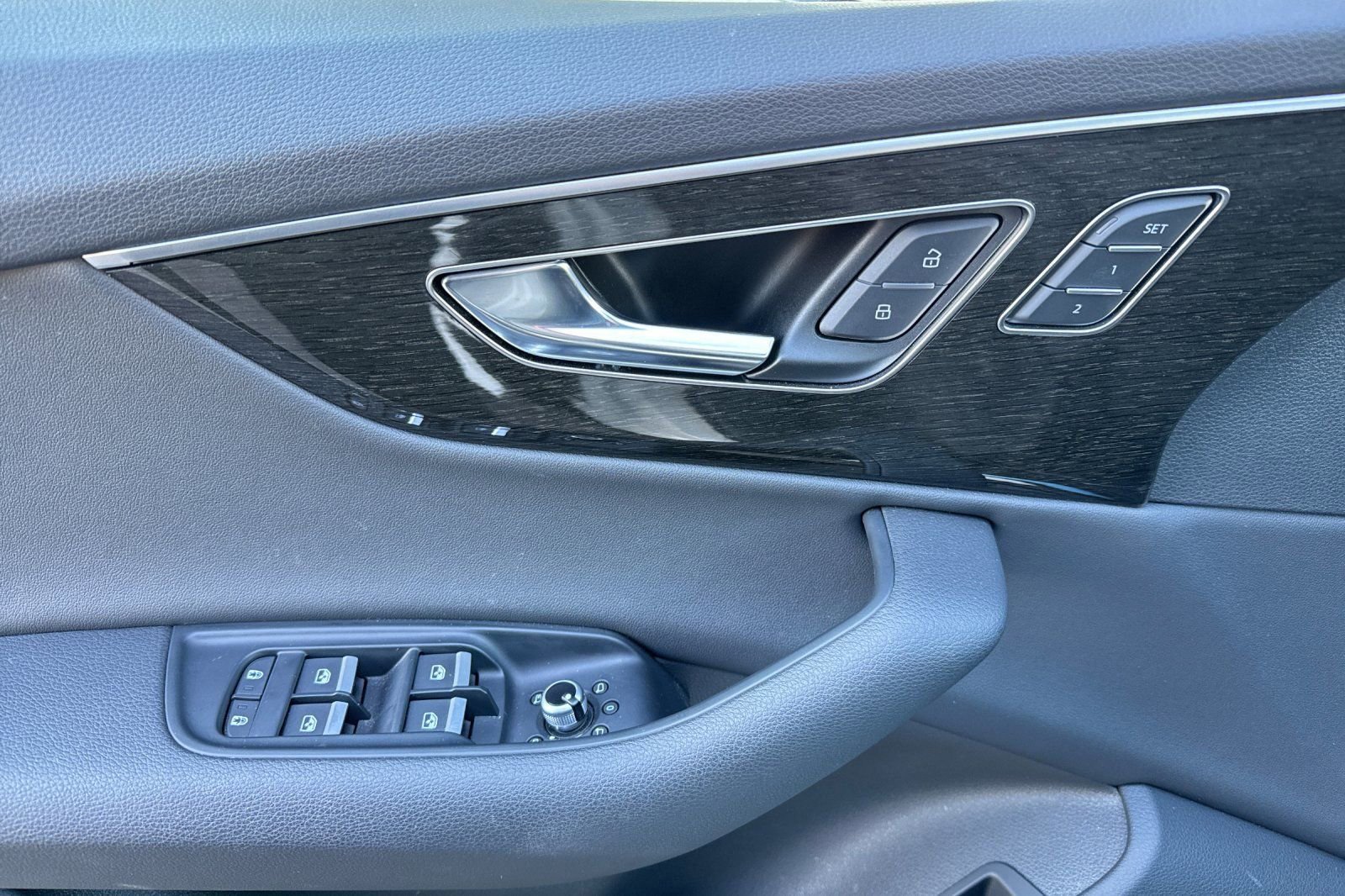 Certified 2025 Audi Q7 2.0T Premium image 8