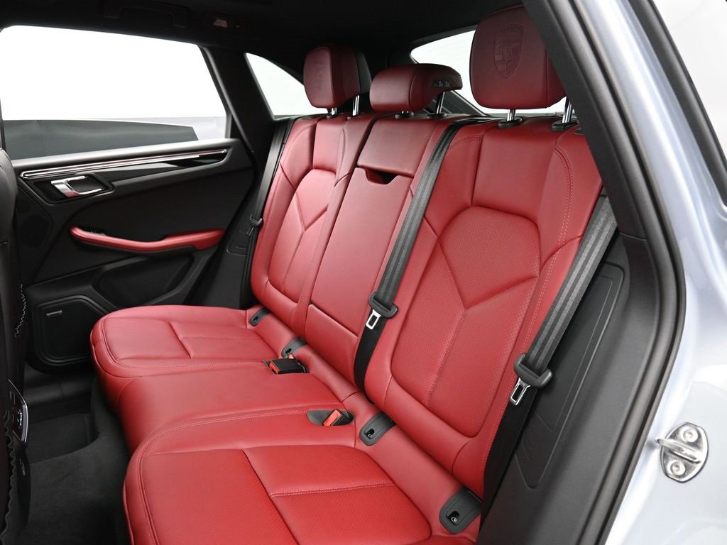 New 2026 Porsche Macan image 23