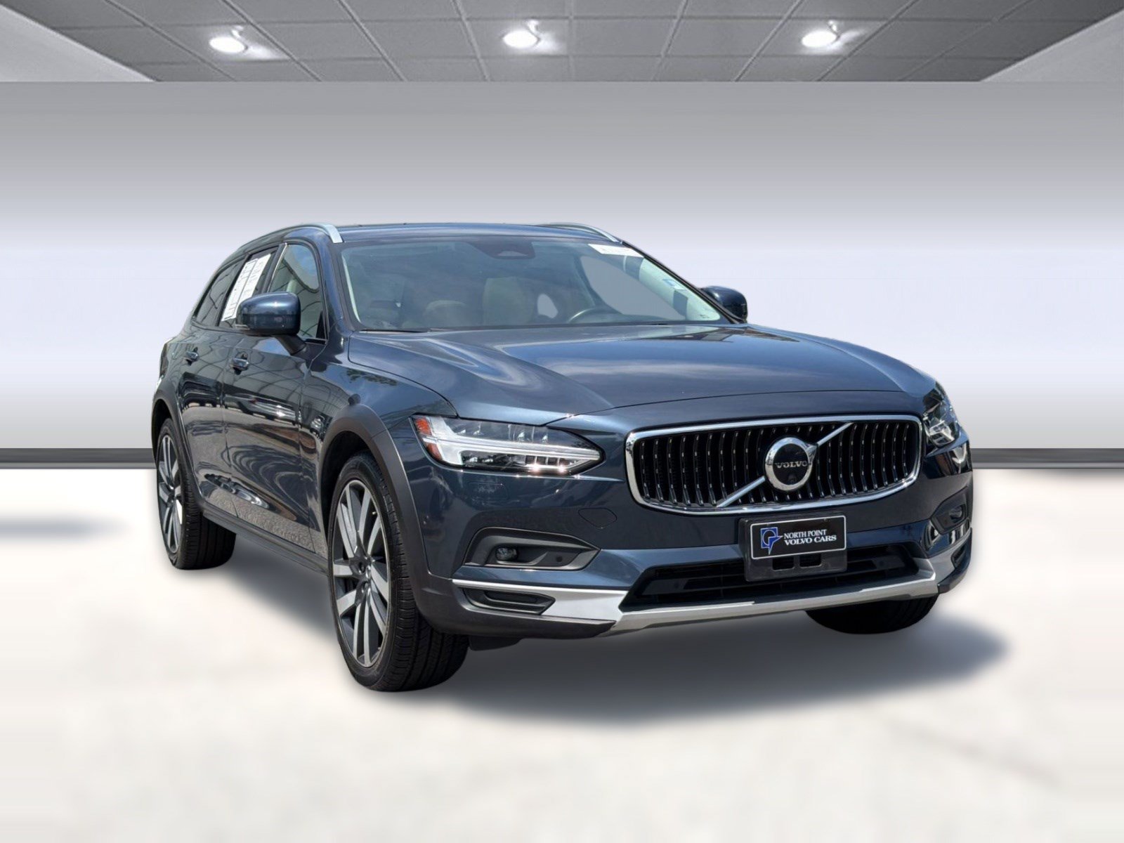Certified 2022 Volvo V90 B6 Cross Country w/ Advanced Package AWD/4WD image 7