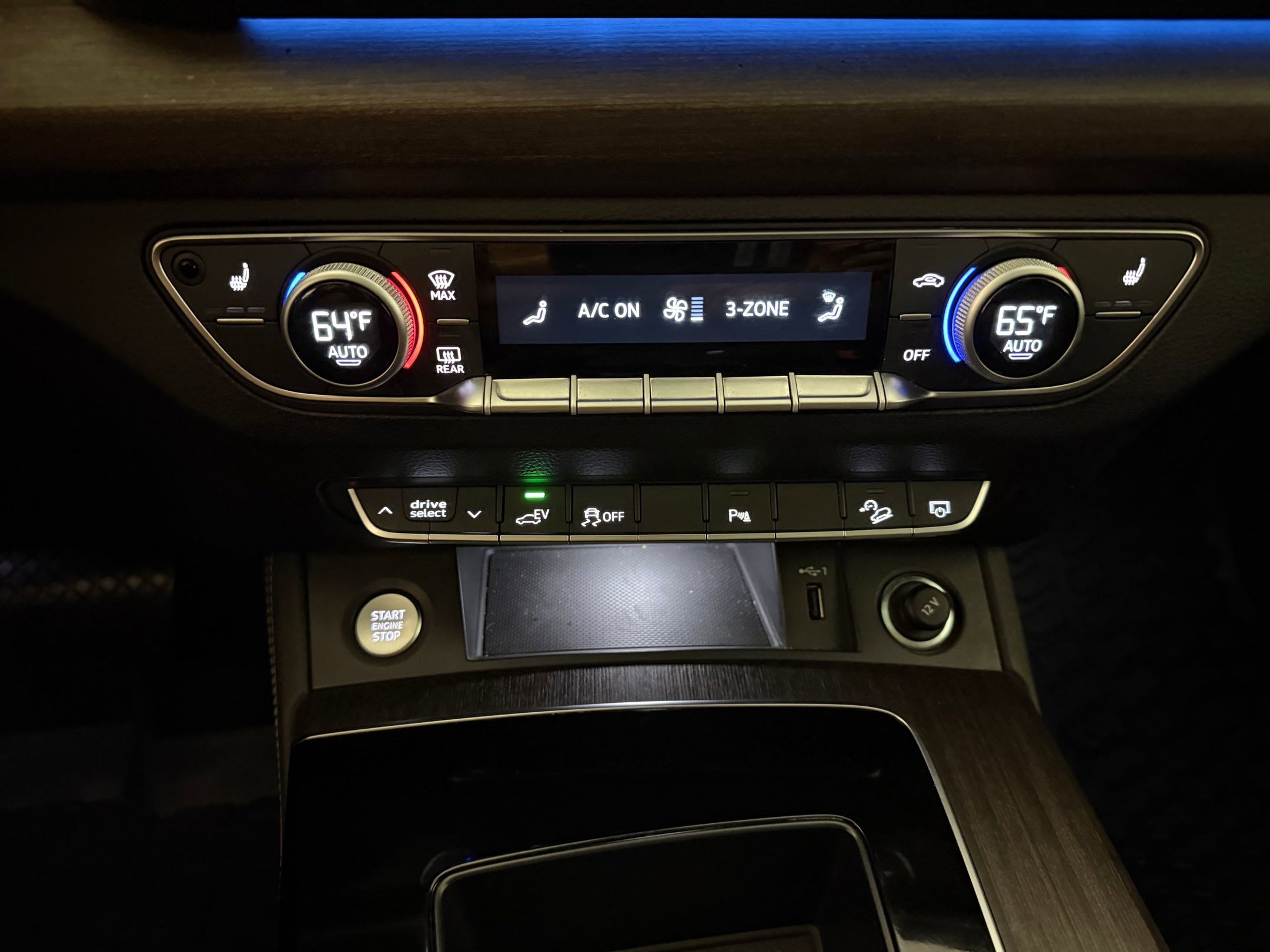 Certified 2025 Audi Q5 e Premium Plus w/ Premium Plus Package AWD/4WD image 19