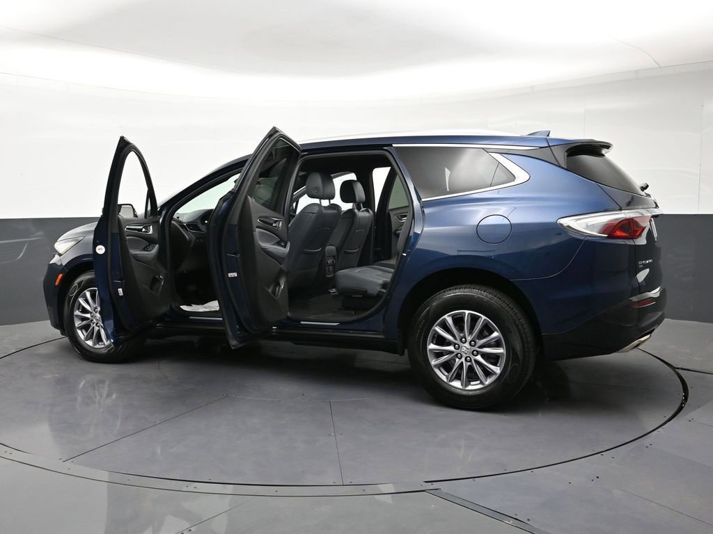 Used 2024 Buick Enclave Essence AWD/4WD image 37