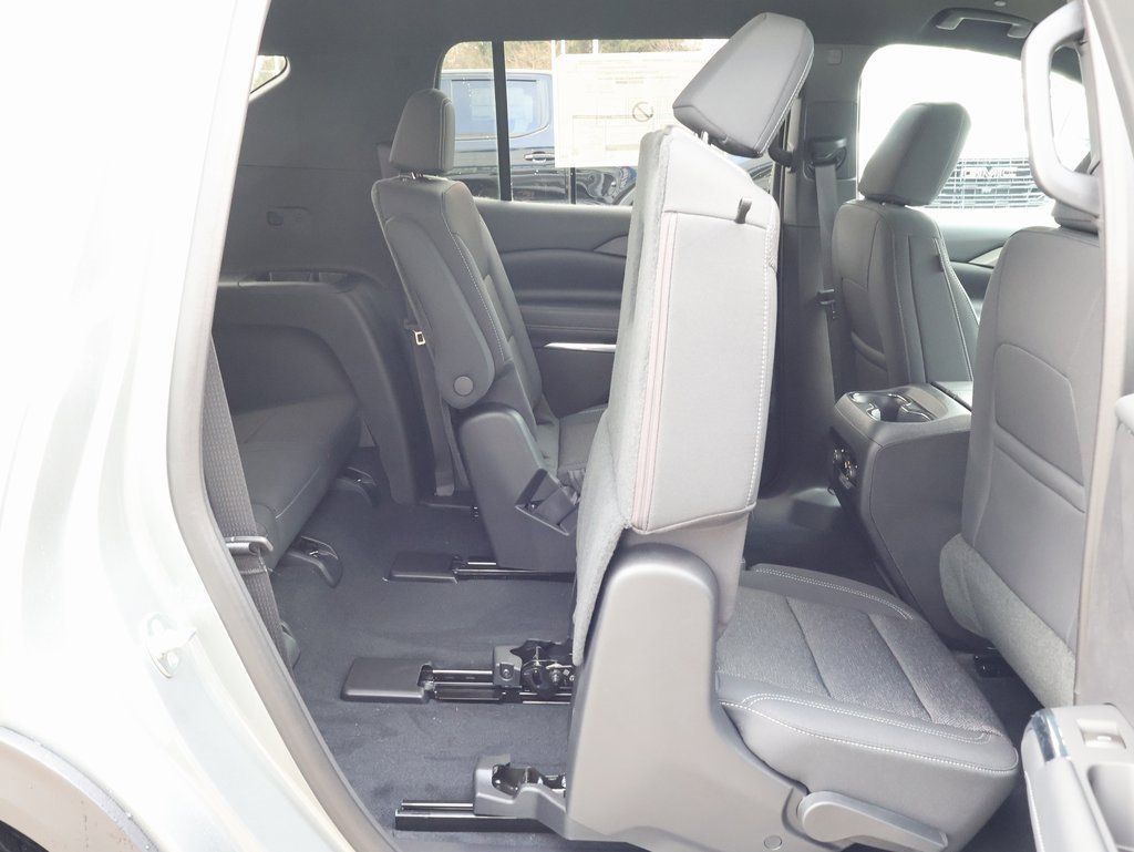 New 2026 Chevrolet Traverse LT image 35
