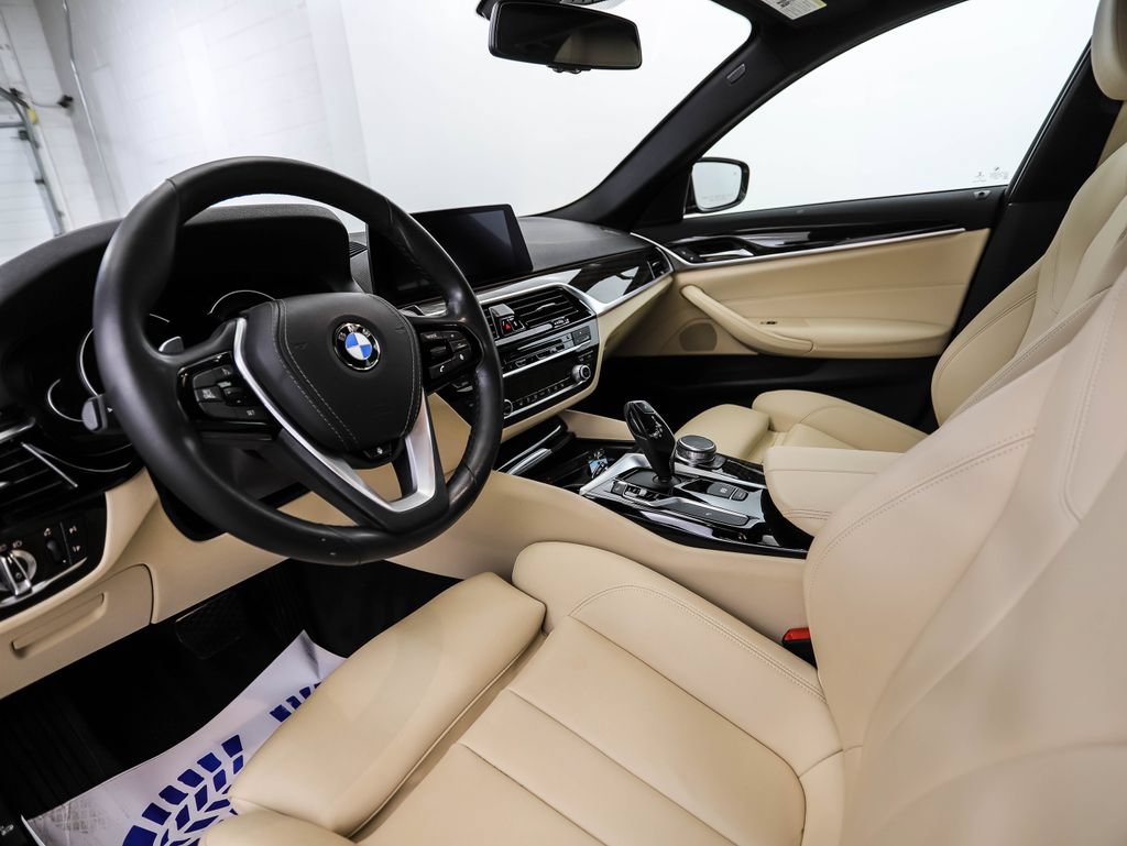 Used 2019 BMW 530i xDrive w/ Convenience Package AWD/4WD image 10