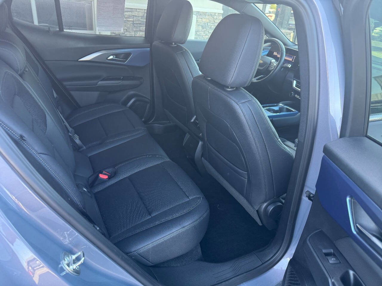 Used 2025 Chevrolet Equinox EV LT AWD/4WD image 12