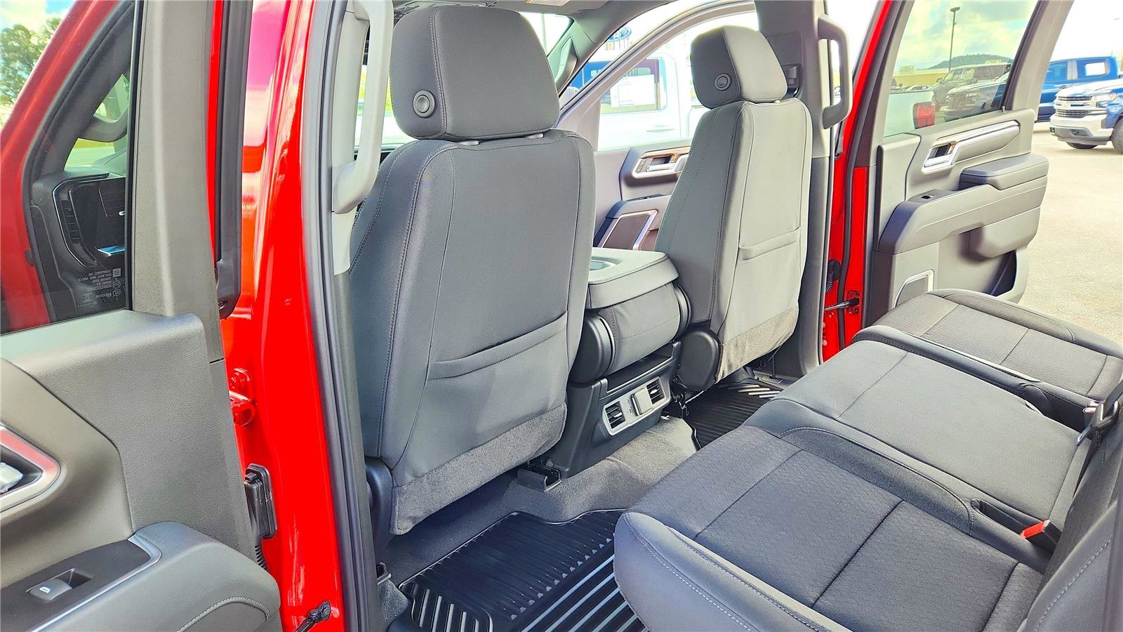 Used 2025 GMC Sierra 2500 SLE image 16