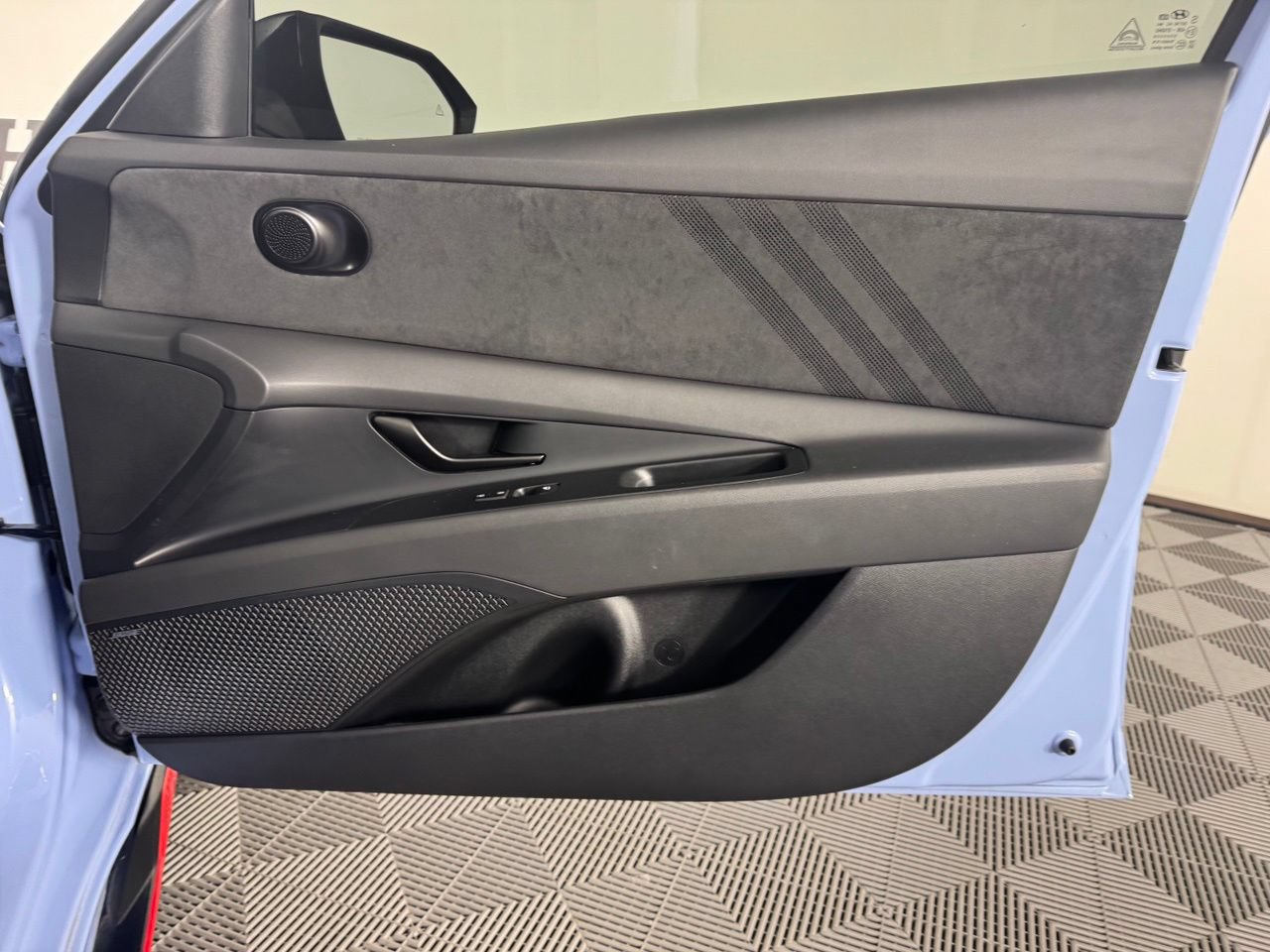 Used 2025 Hyundai Elantra N FWD image 34
