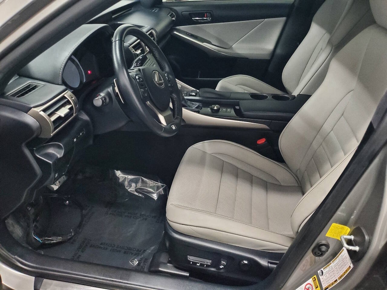 Used 2015 Lexus IS 350 AWD w/ F-Sport Package image 10