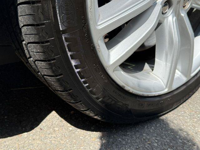 Used 2015 Tesla Model S 85 RWD image 35