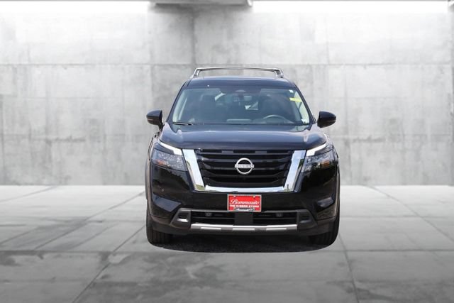 Certified 2025 Nissan Pathfinder Platinum w/ Cargo Package FWD image 4